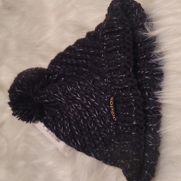 Addias Winter Hat - Picture 3 of 3
